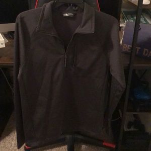 Men’s gray The North Face pullover, half zip
